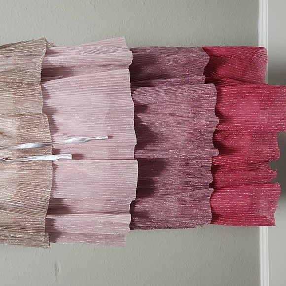 Arula Sparkly Tiered Party Dress - Picture 9 of 9